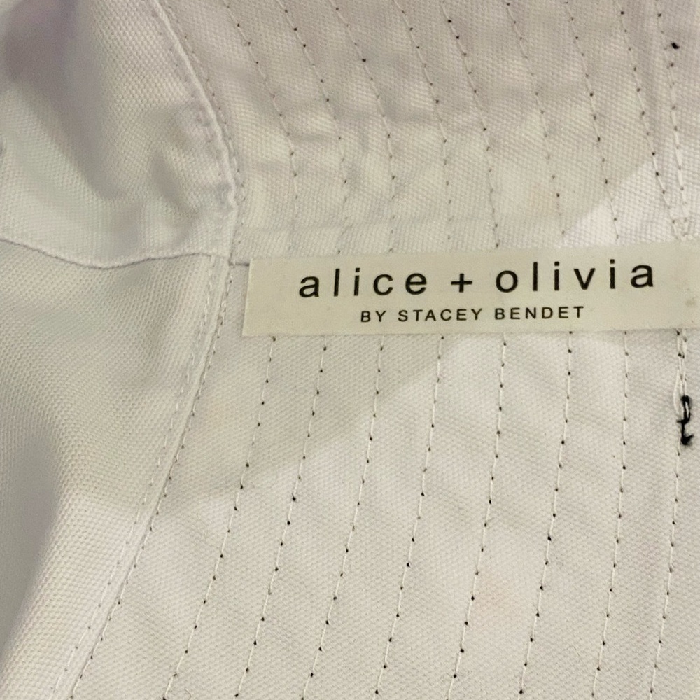 Alice + Olivia Reversible Bucket Hat - Picture 5 of 7